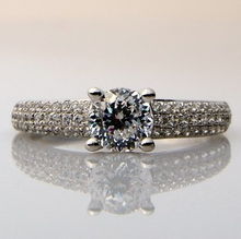 廣州番禺東興珠寶首飾廠 專(zhuān)業(yè)打造璀璨珠寶首飾